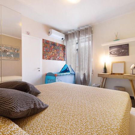Aloha Lake Apartments Манделло-дель-Ларио Экстерьер фото