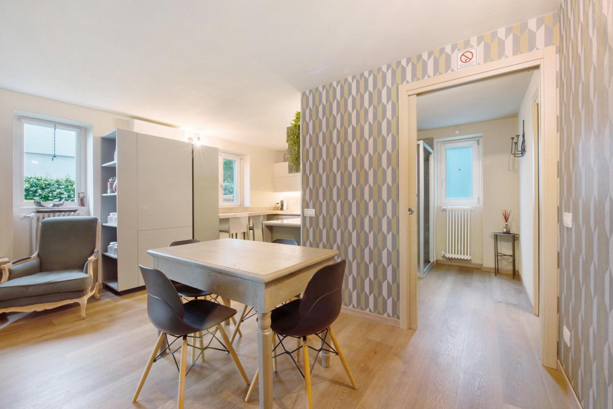 Aloha Lake Apartments Манделло-дель-Ларио Экстерьер фото